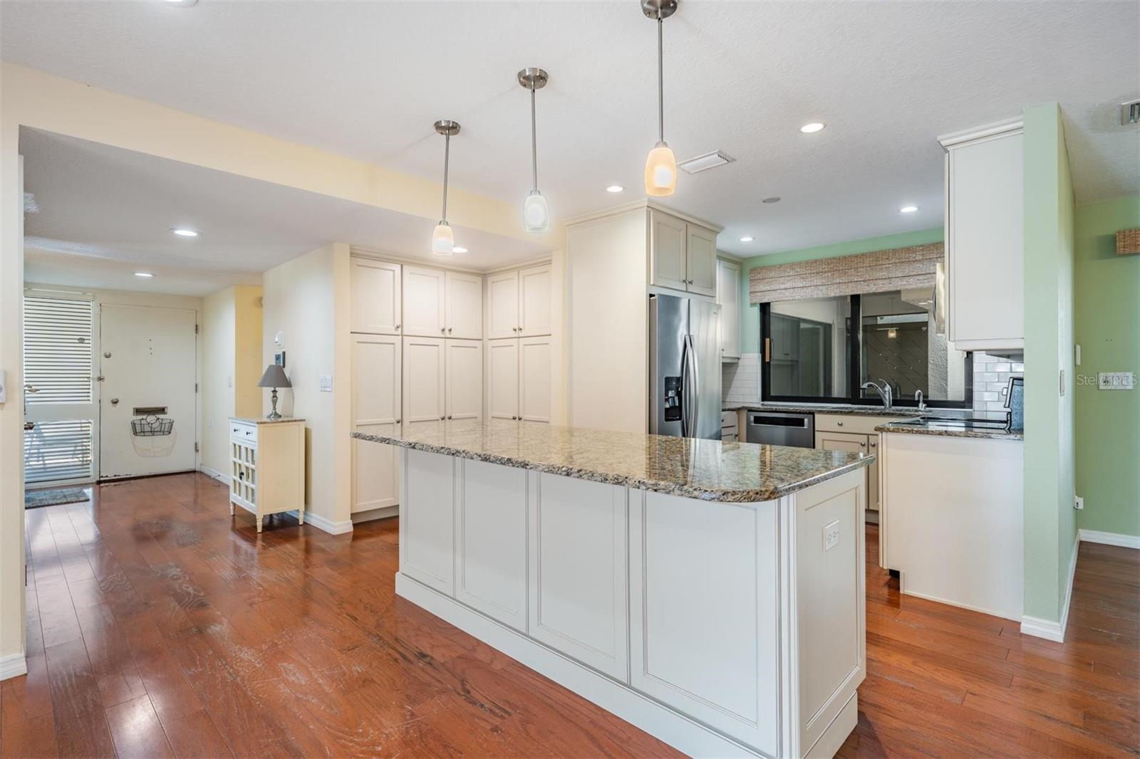 Image 5 of 37 For 14215 Cypress Circle