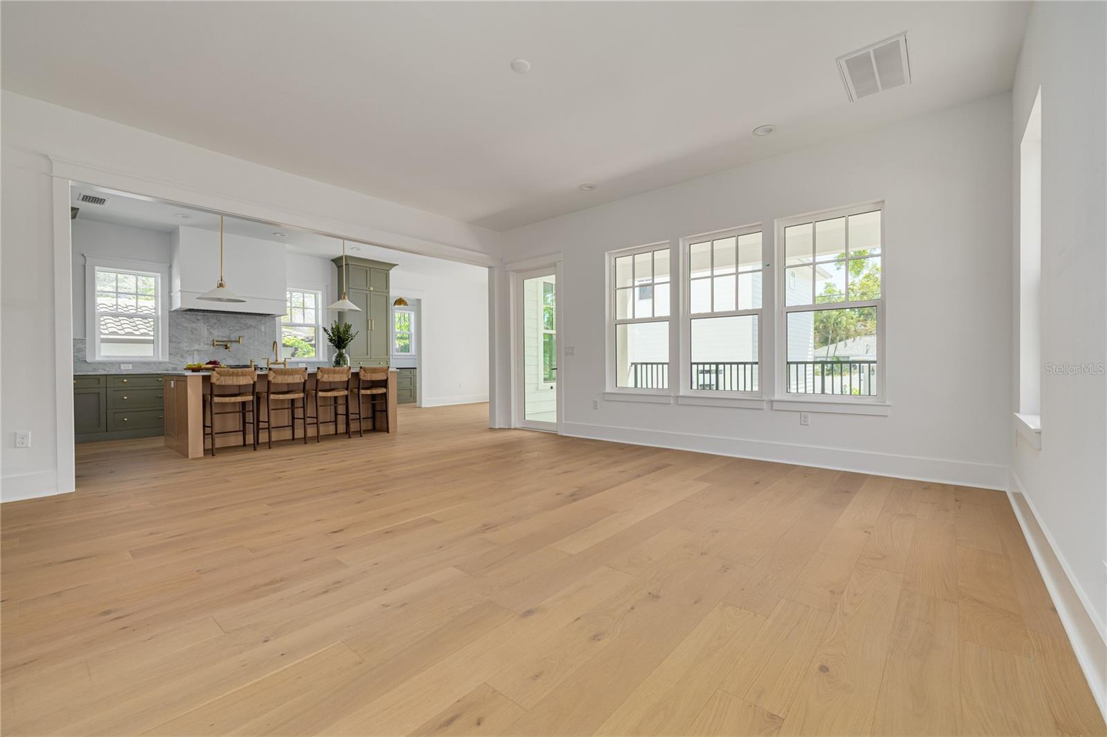 Image 29 of 32 For 1211 35th Avenue N