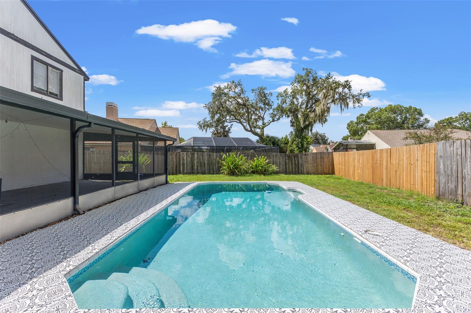 Image 4 of 52 For 4323 Kipling Avenue
