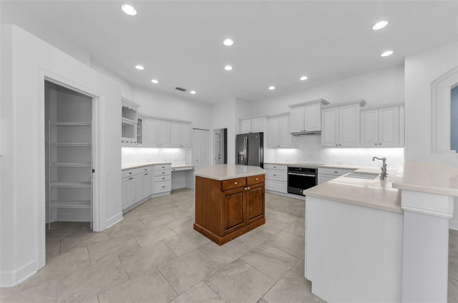 Image 21 of 83 For 3972 Mimosa Place