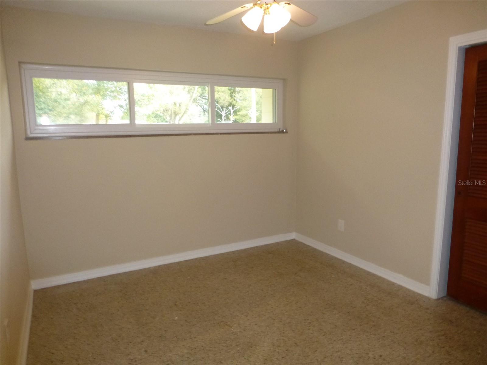 Image 12 of 21 For 513 Carolyne Street