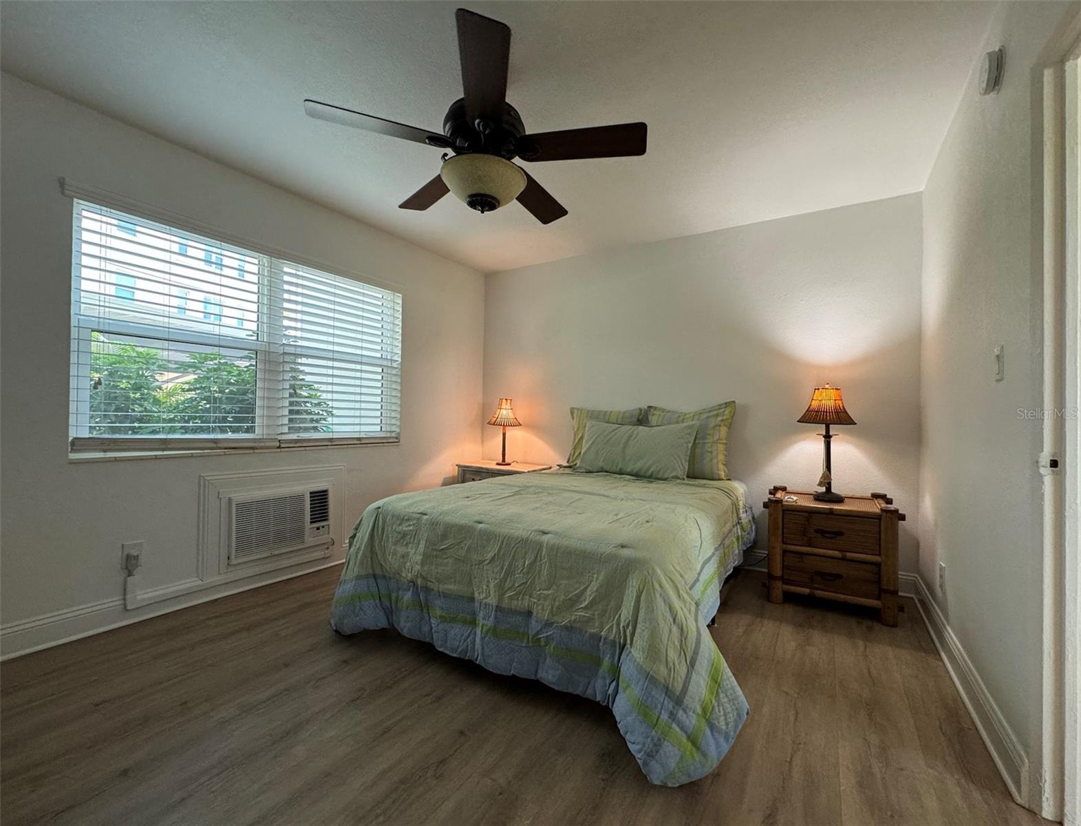 Image 15 of 18 For 487 1st Street S 105