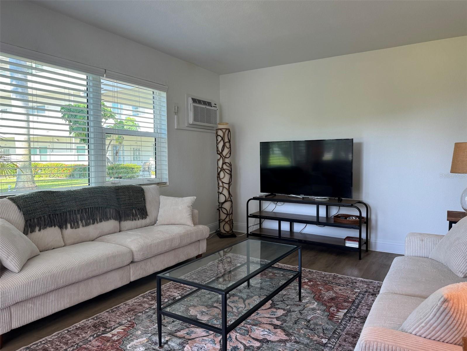 Image 7 of 18 For 487 1st Street S 105