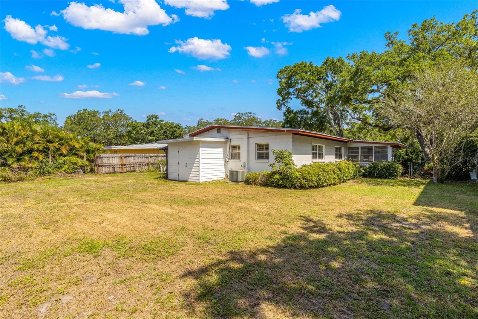 Listing photo id 27 for 3306 Alline Avenue