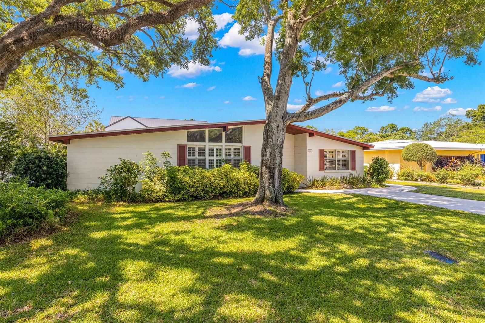 Listing photo id 1 for 3306 Alline Avenue
