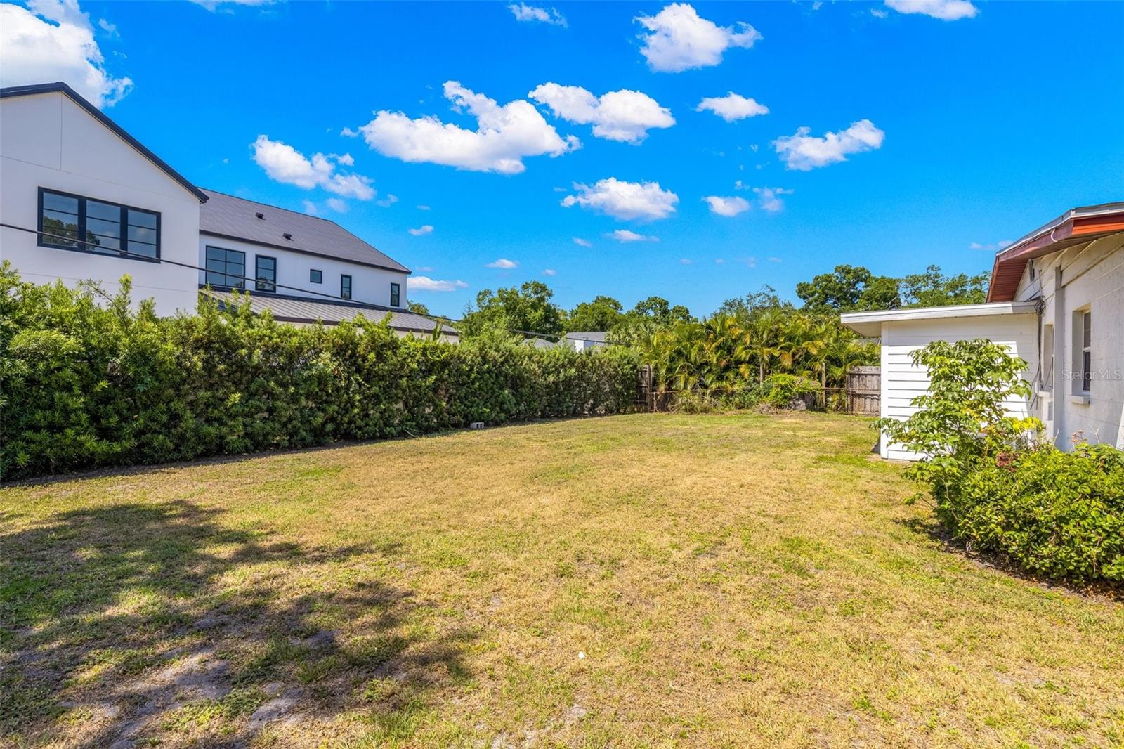 Listing photo id 28 for 3306 Alline Avenue