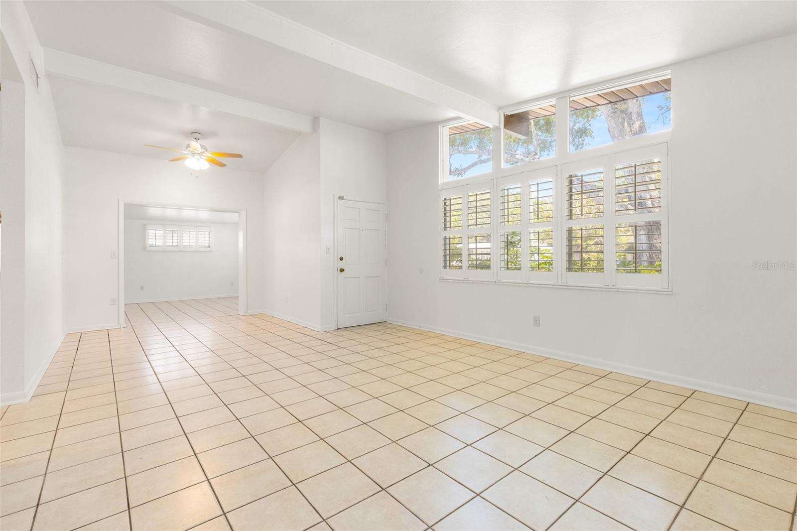 Listing photo id 2 for 3306 Alline Avenue