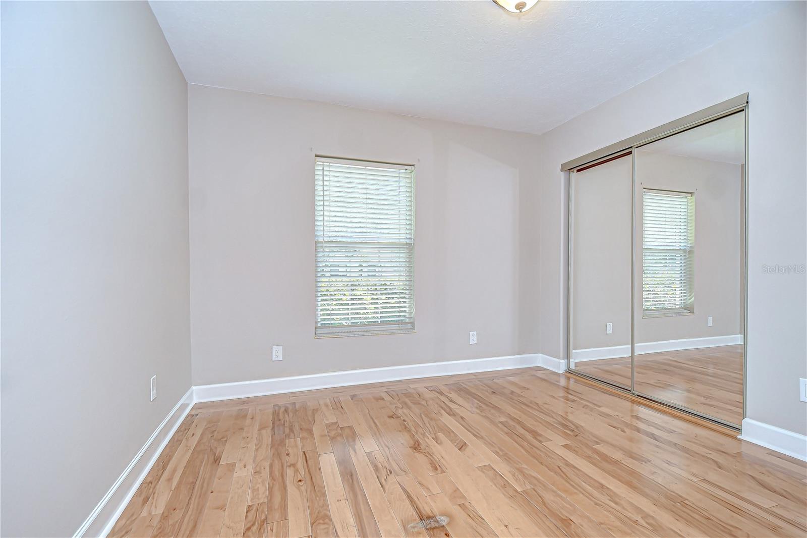 Image 15 of 26 For 4625 Glenside Circle