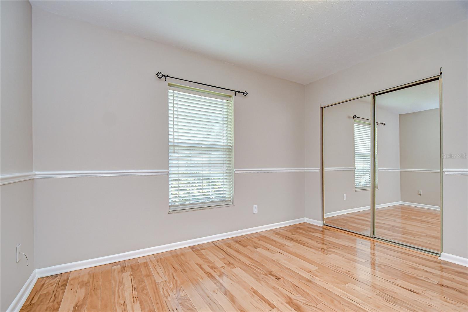 Image 16 of 26 For 4625 Glenside Circle