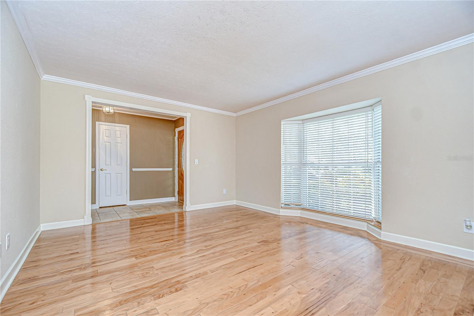 Image 5 of 26 For 4625 Glenside Circle