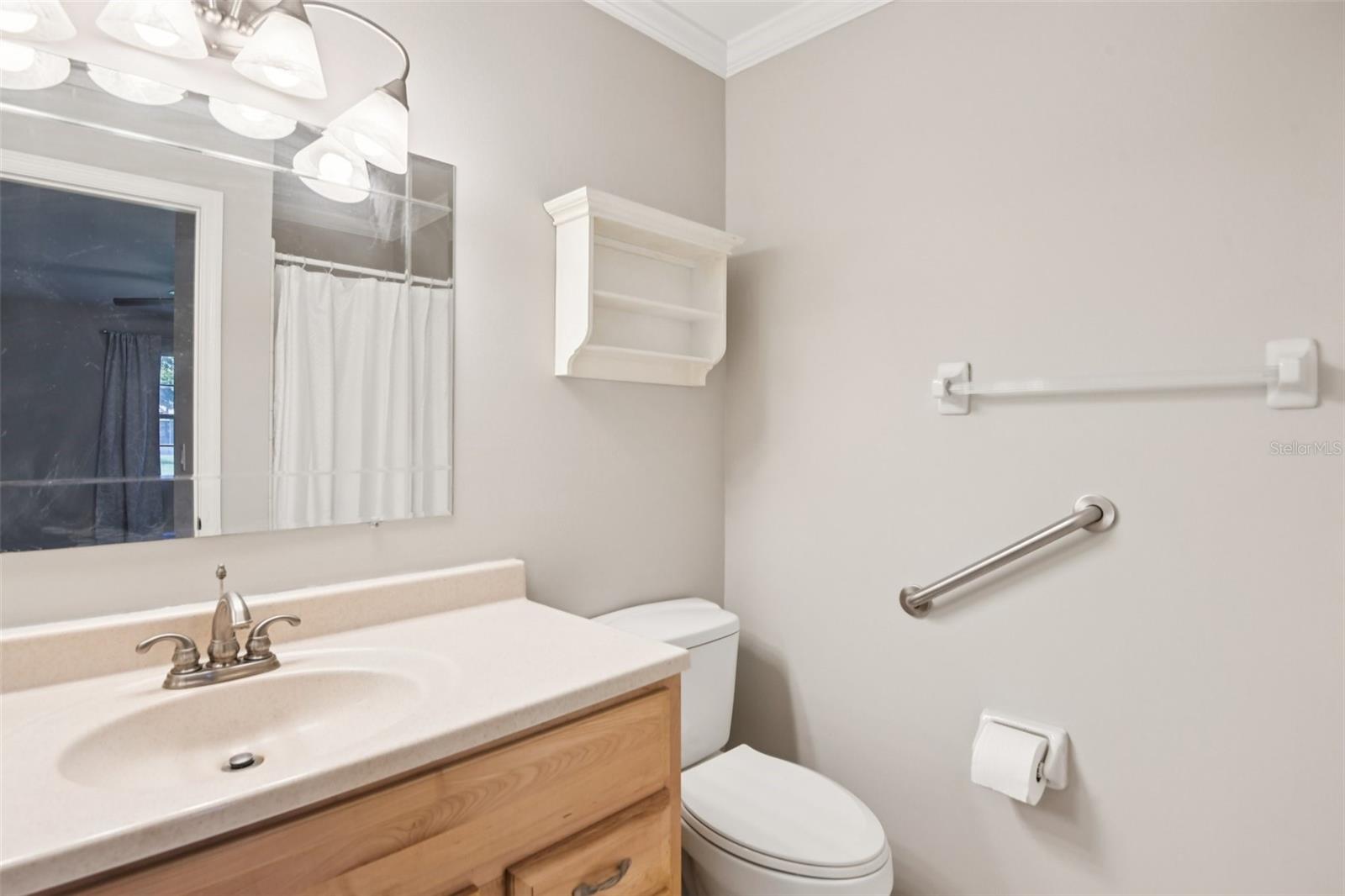 Image 20 of 63 For 2304 Glenmore Circle 327