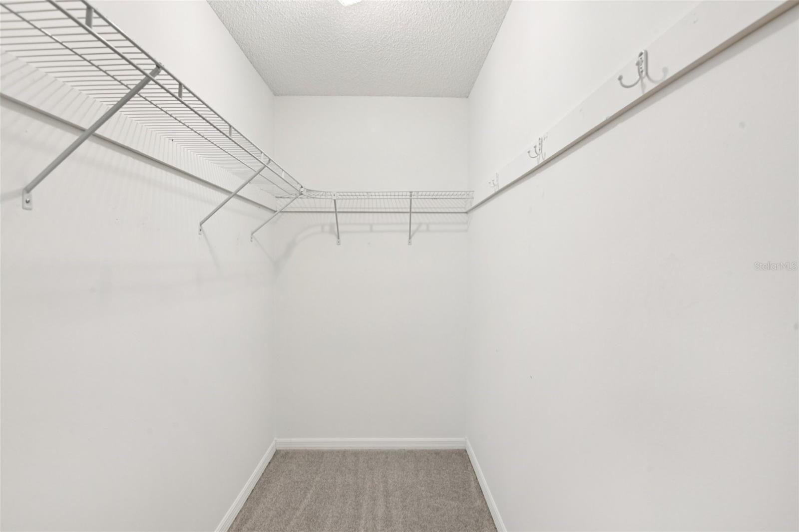 Image 22 of 63 For 2304 Glenmore Circle 327