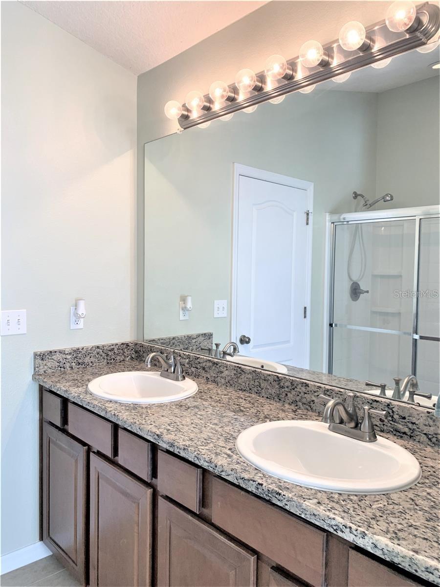 Image 17 of 32 For 7001 Interbay Boulevard 326