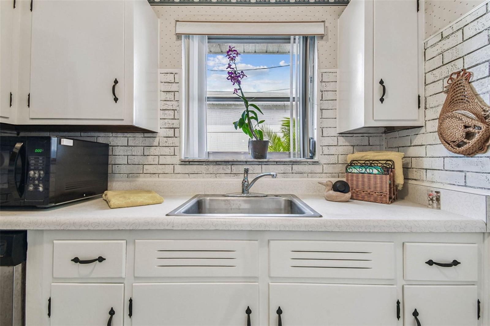 Image 18 of 55 For 10513 121st Avenue