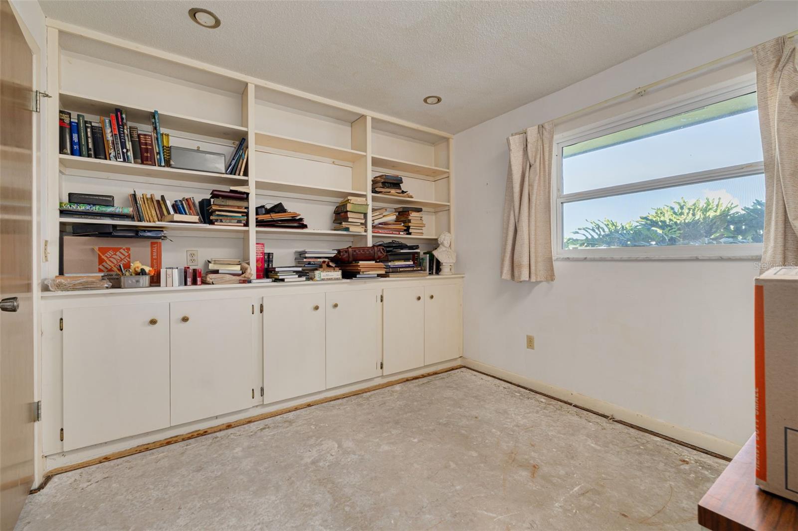 Listing photo id 23 for 4415 Clearwater Harbor Drive N