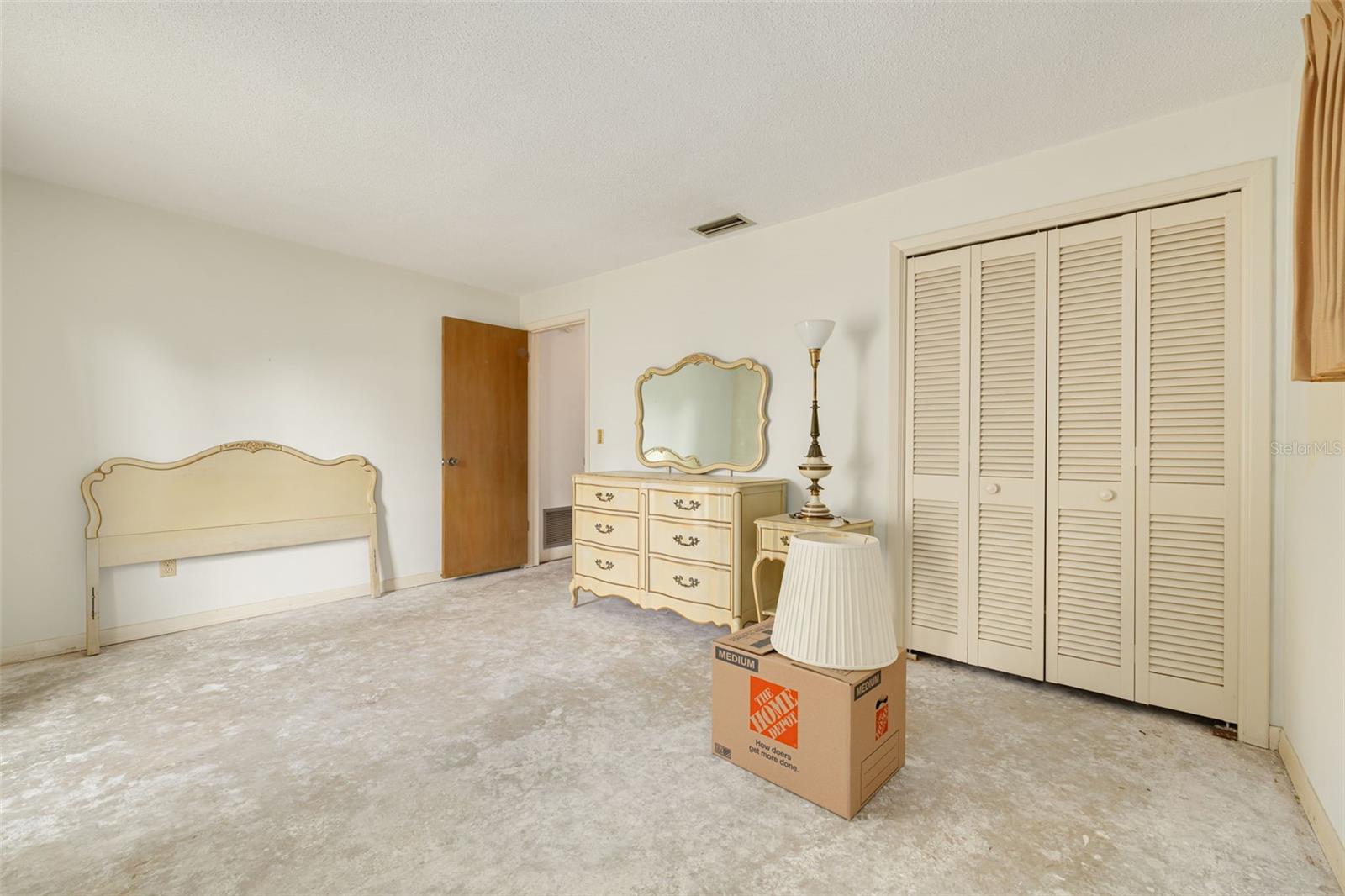 Listing photo id 26 for 4415 Clearwater Harbor Drive N