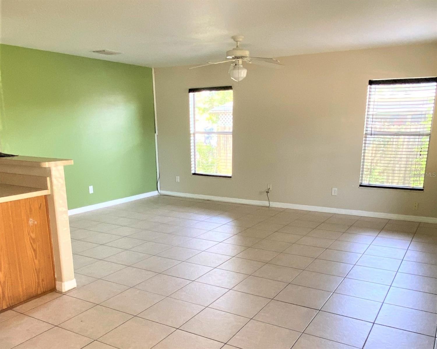 Image 3 of 16 For 2311 Henry Avenue