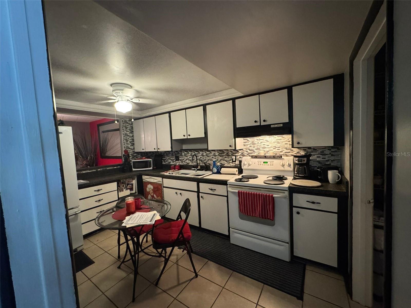 Image 10 of 25 For 7228 Cypress Cove Road 5
