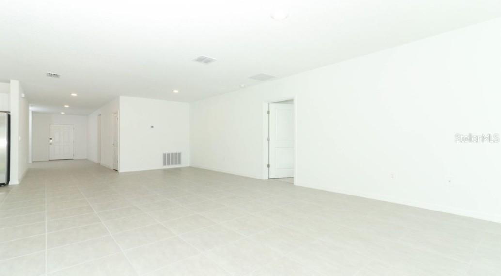 Image 5 of 19 For 2099 Babbling Brook Boulevard