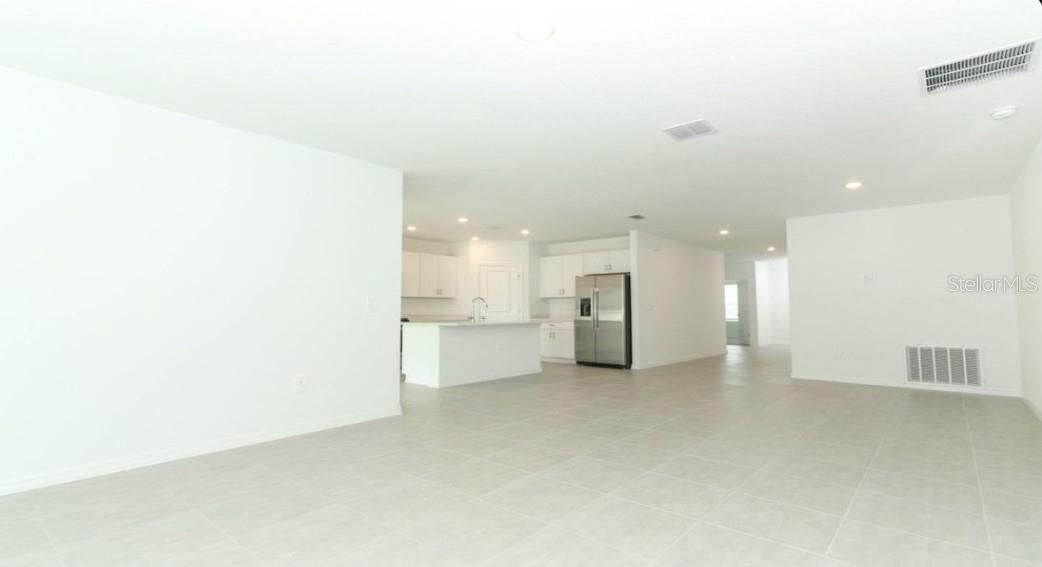 Image 8 of 19 For 2099 Babbling Brook Boulevard