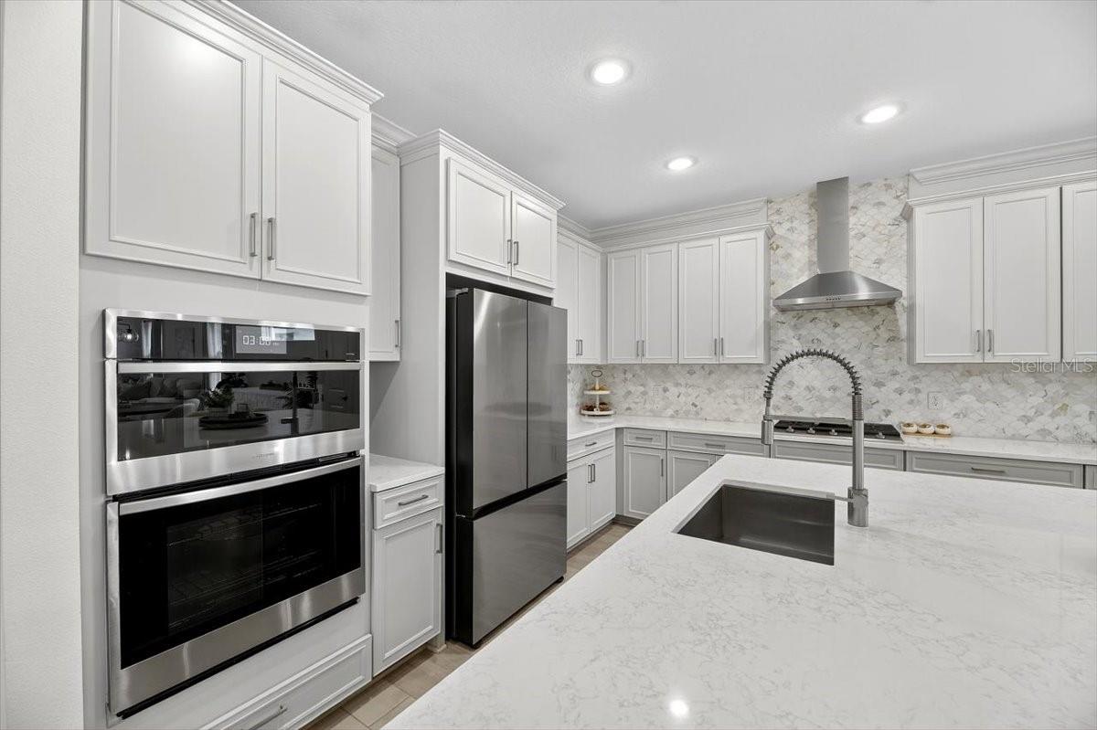 Image 18 of 66 For 991 Signet Drive