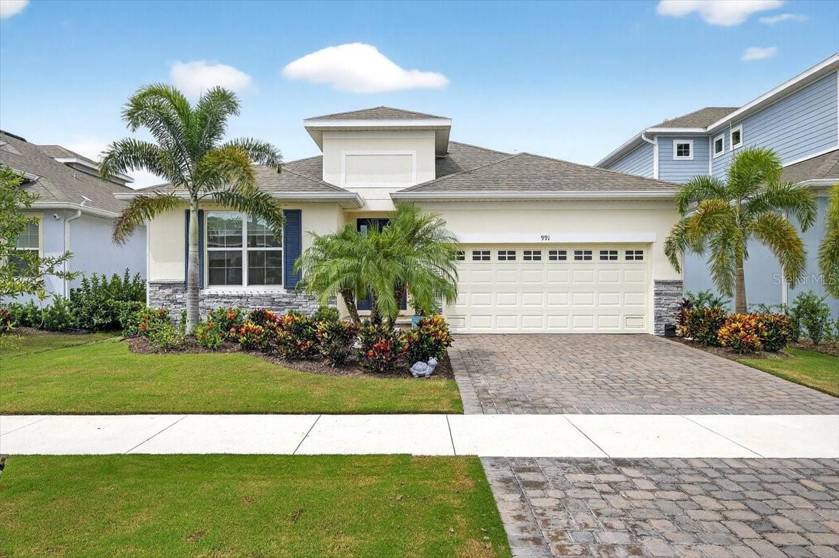 Image 2 of 66 For 991 Signet Drive