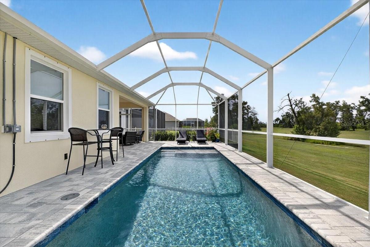 Image 3 of 66 For 991 Signet Drive