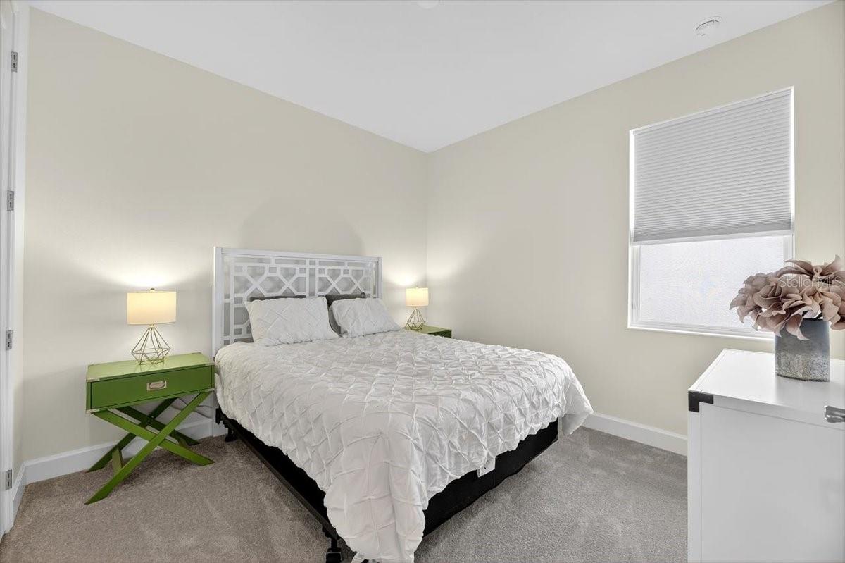Image 36 of 66 For 991 Signet Drive