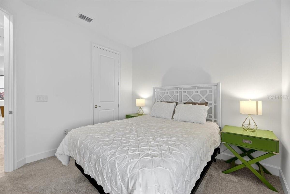 Image 37 of 66 For 991 Signet Drive