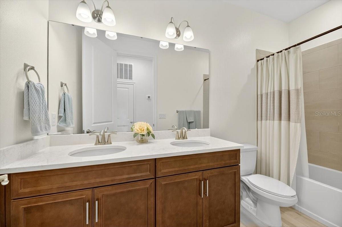 Image 38 of 66 For 991 Signet Drive
