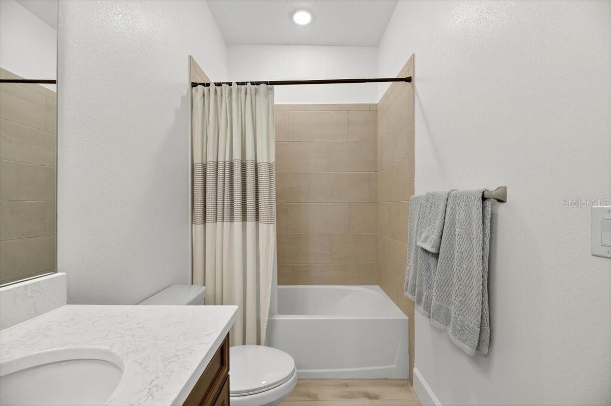 Image 39 of 66 For 991 Signet Drive
