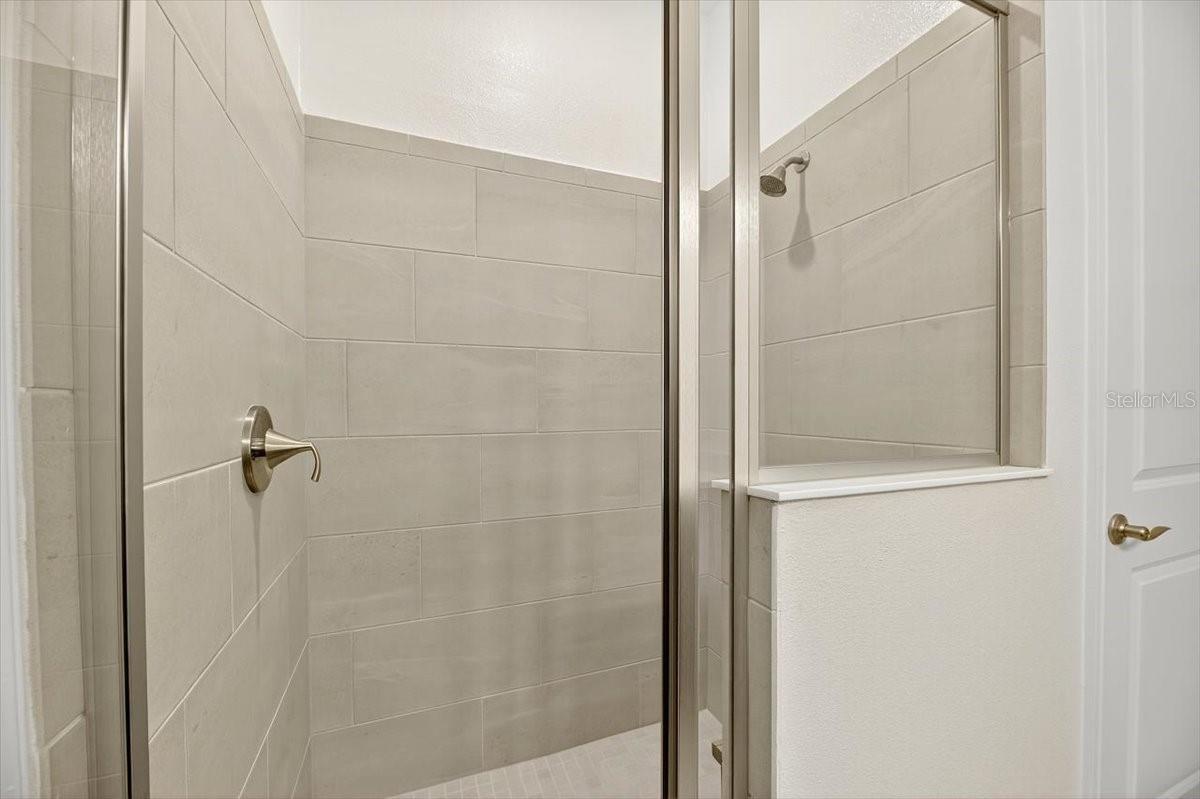 Image 43 of 66 For 991 Signet Drive