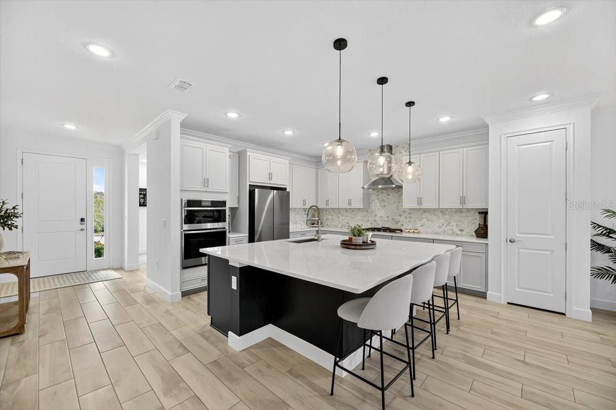 Image 5 of 66 For 991 Signet Drive