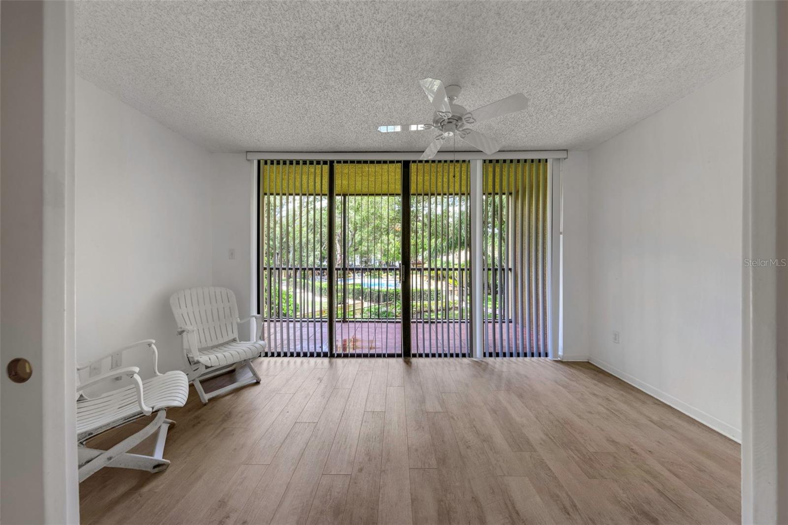 Image 13 of 23 For 3076 Eastland Boulevard 111