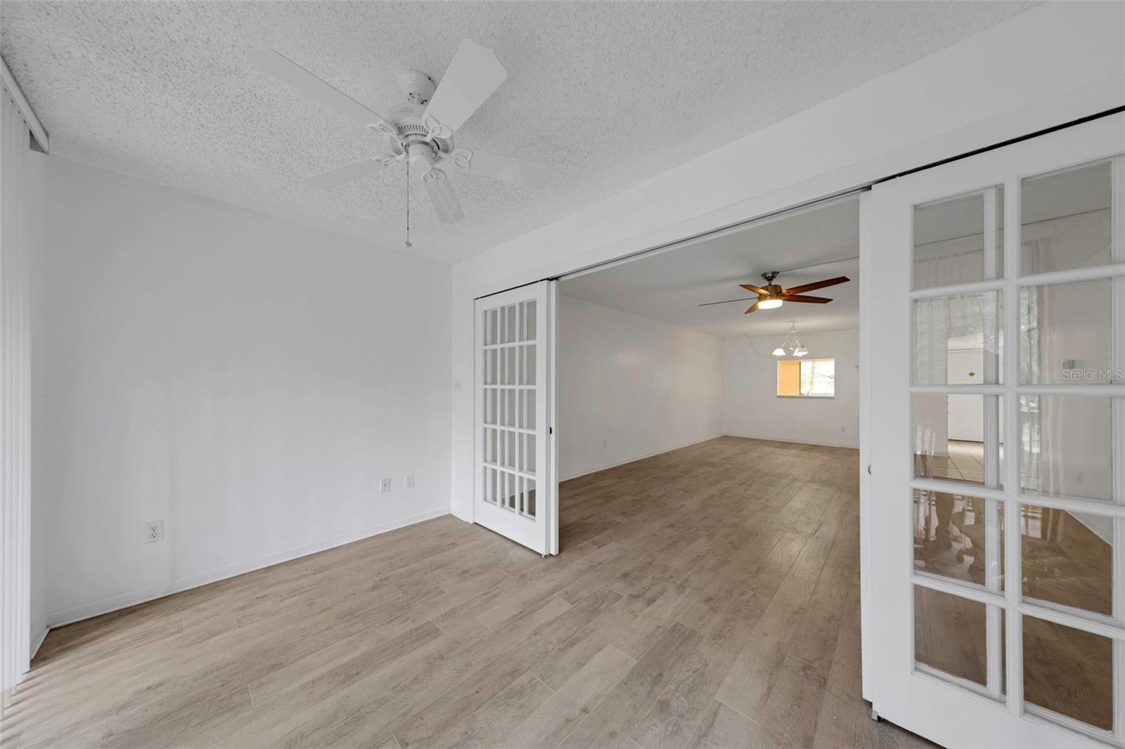 Image 14 of 23 For 3076 Eastland Boulevard 111