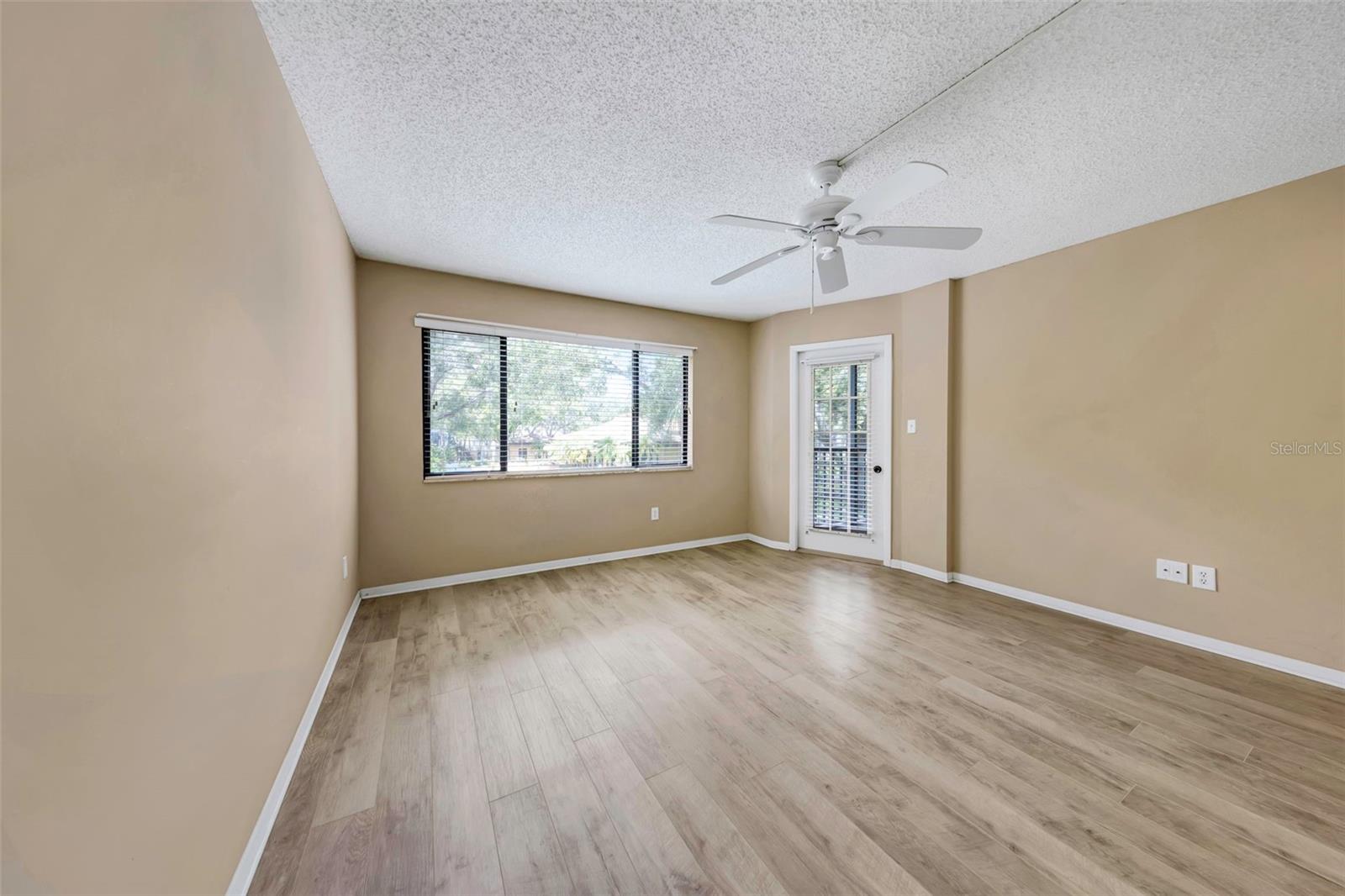Image 15 of 23 For 3076 Eastland Boulevard 111