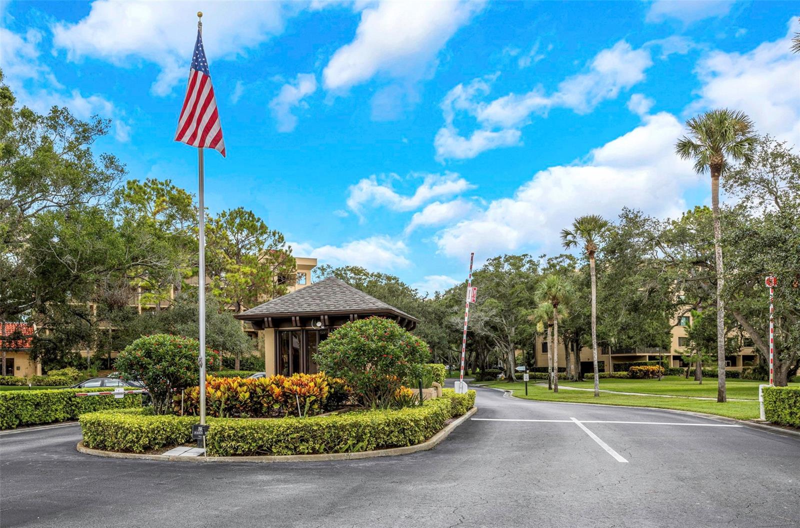 Image 2 of 23 For 3076 Eastland Boulevard 111