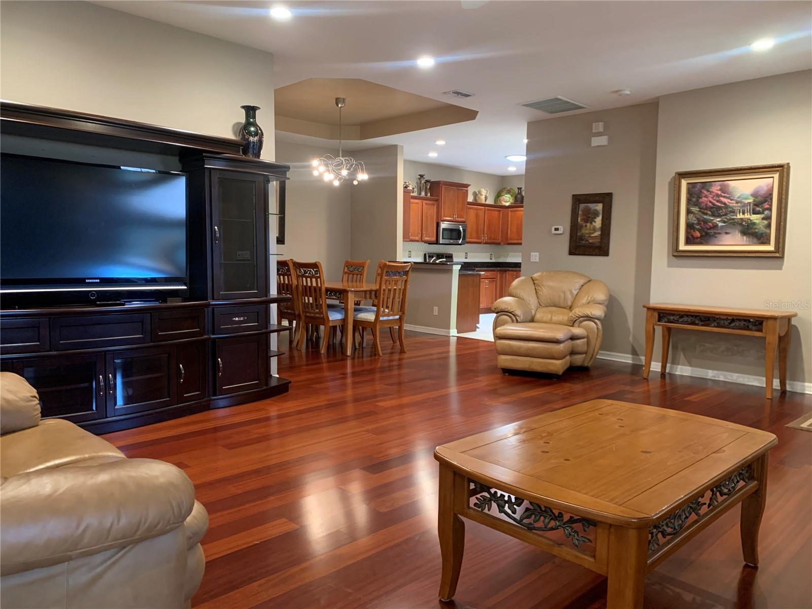 Image 5 of 20 For 3526 Grand Magnolia Place