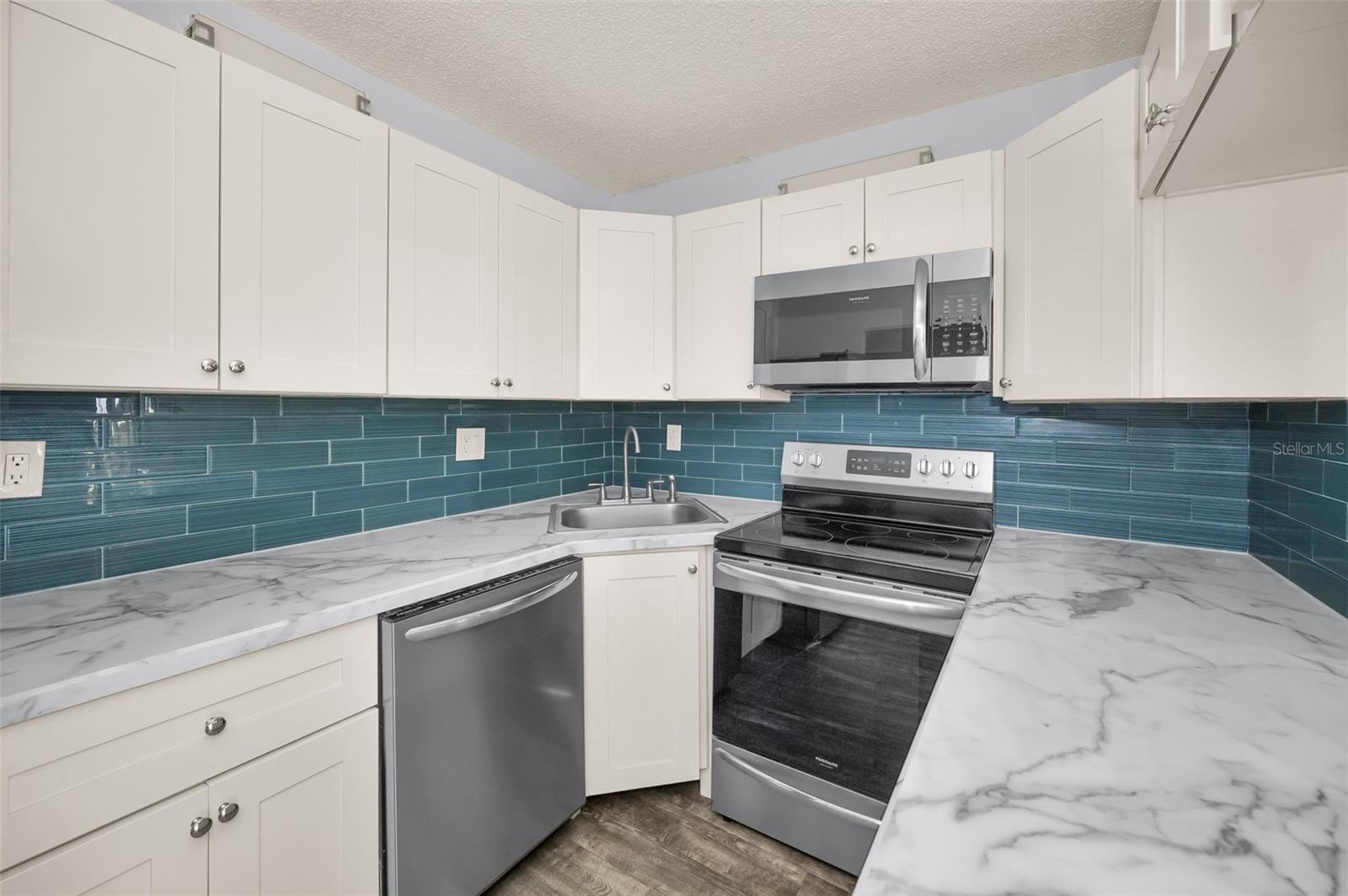 Image 12 of 70 For 2687 Pine Ridge Way S E1