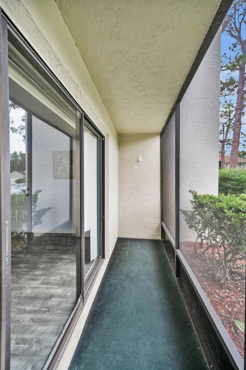 Image 28 of 70 For 2687 Pine Ridge Way S E1