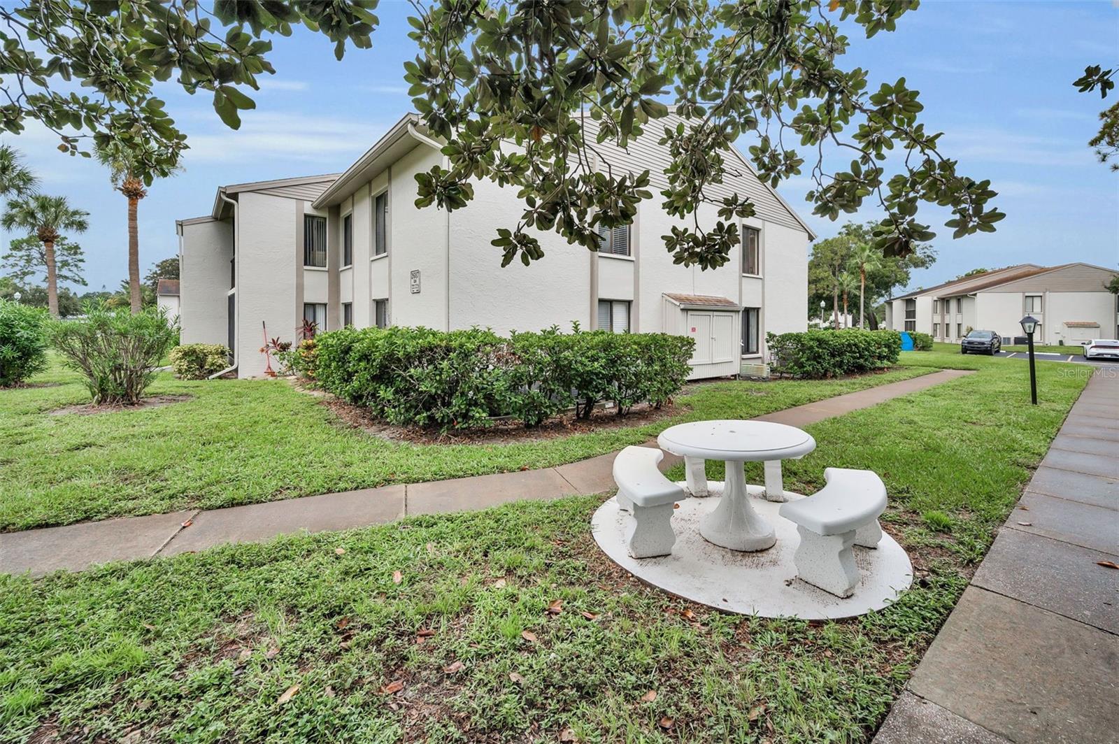 Image 36 of 70 For 2687 Pine Ridge Way S E1