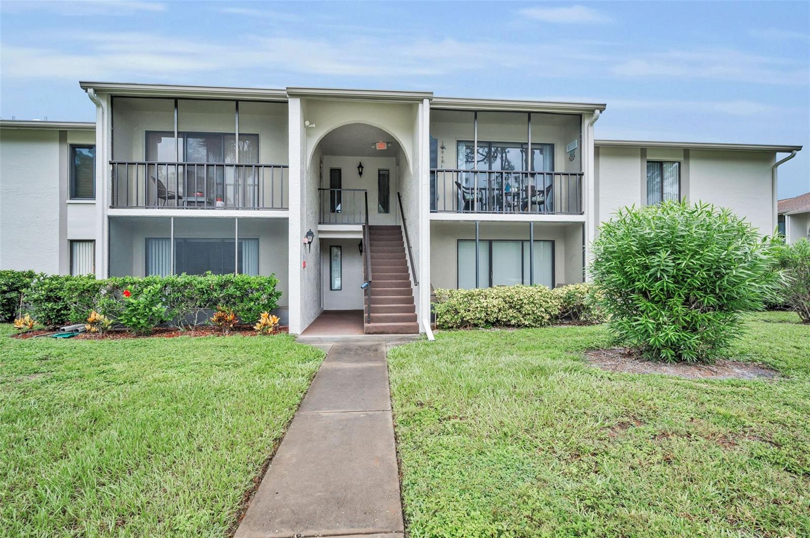 Image 4 of 70 For 2687 Pine Ridge Way S E1