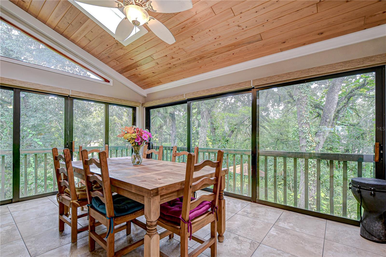 Listing photo id 10 for 8614 Hibiscus Drive