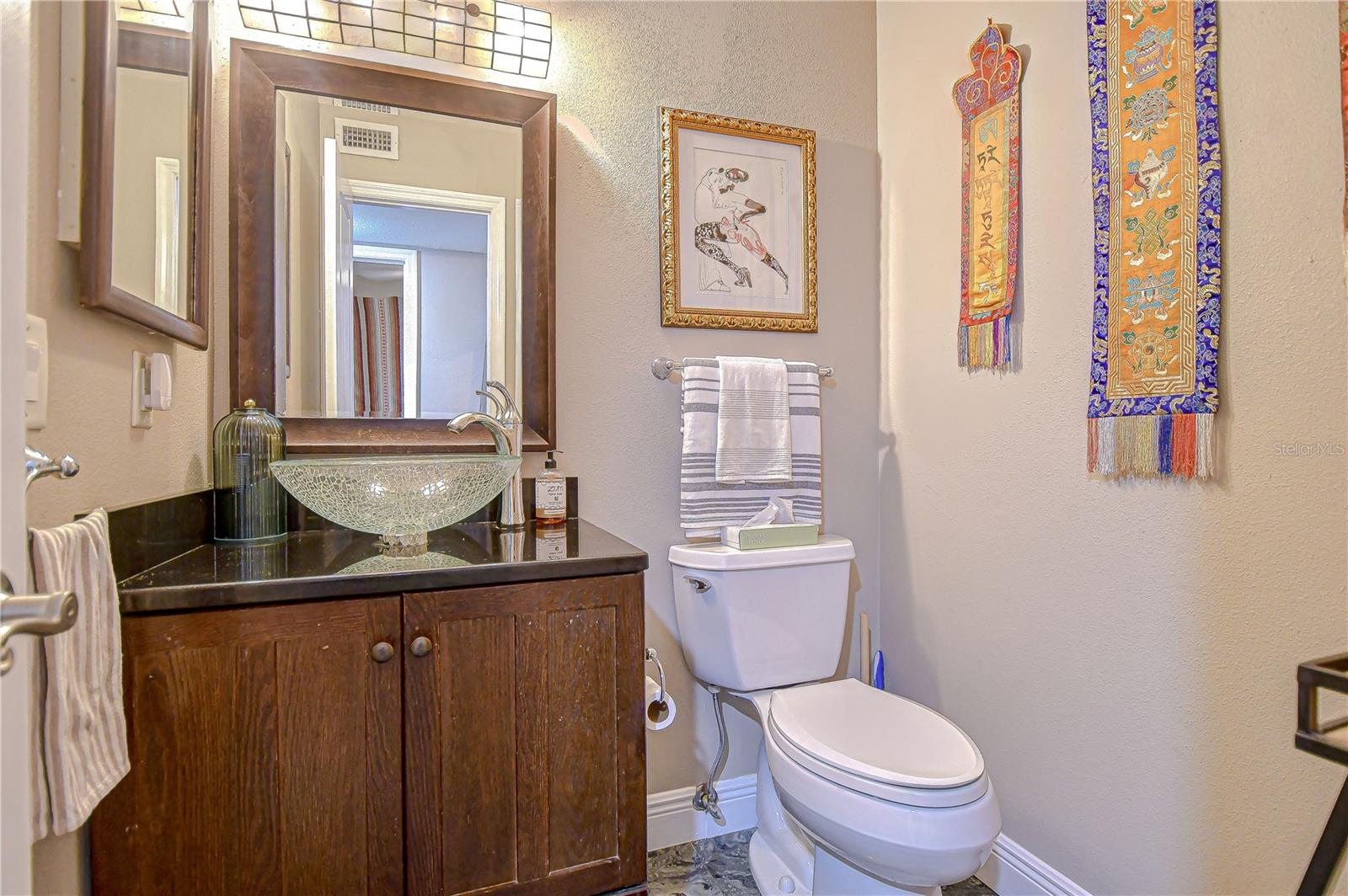 Listing photo id 12 for 8614 Hibiscus Drive