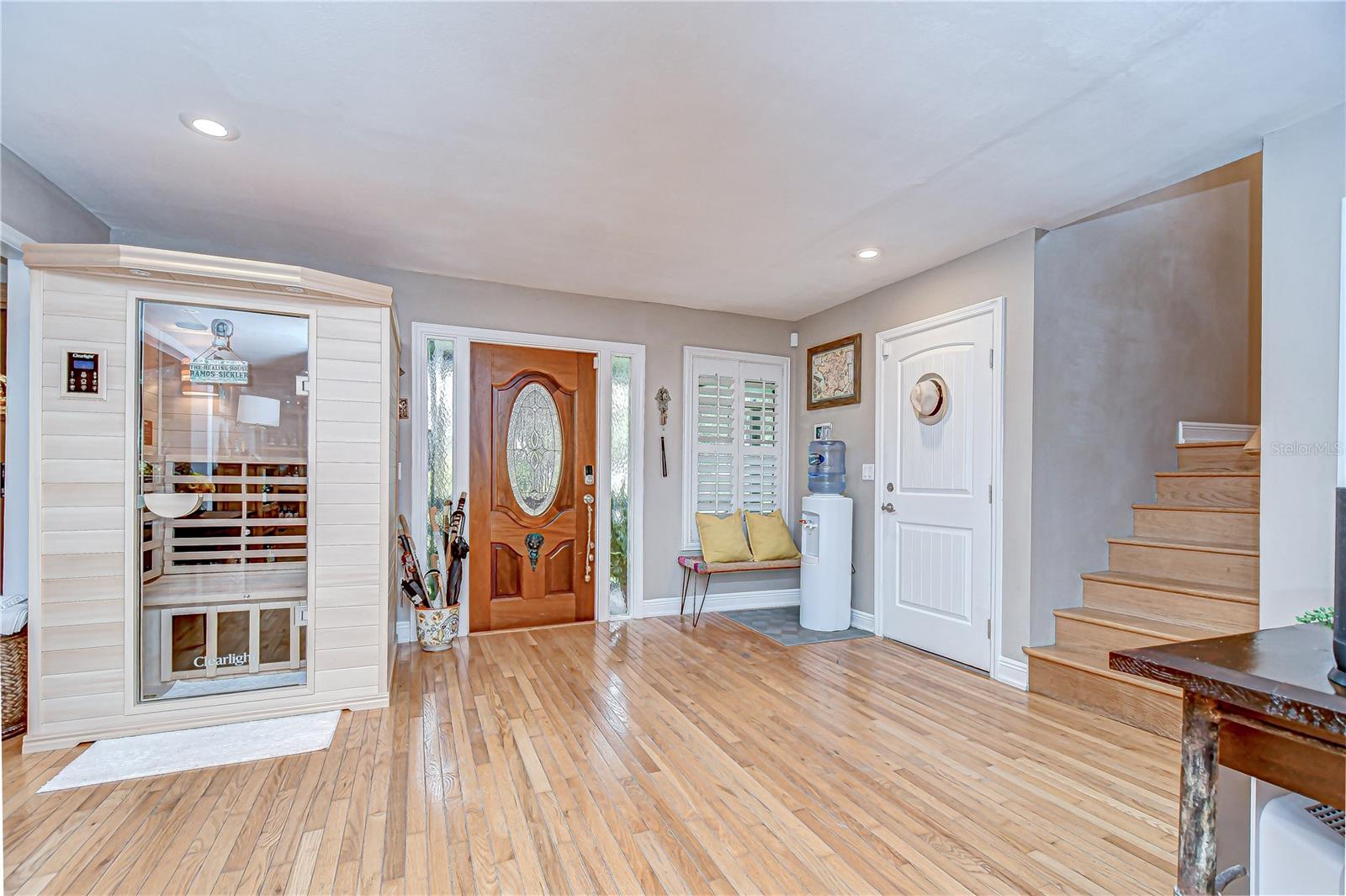 Listing photo id 2 for 8614 Hibiscus Drive
