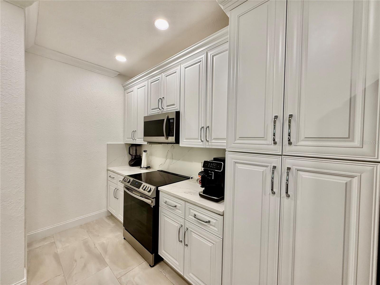 Image 11 of 31 For 16303 Enclave Village Drive 103