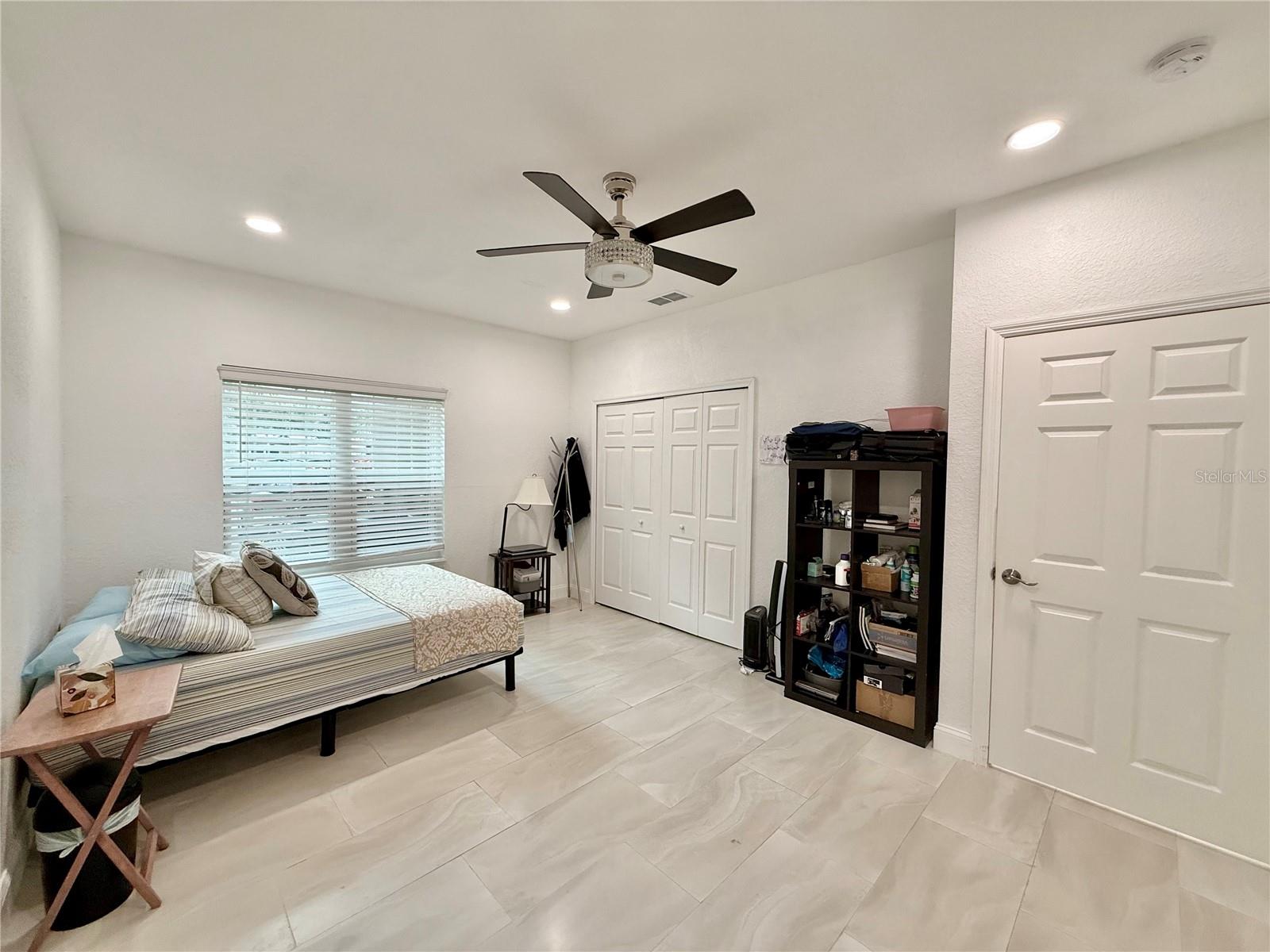 Image 16 of 31 For 16303 Enclave Village Drive 103