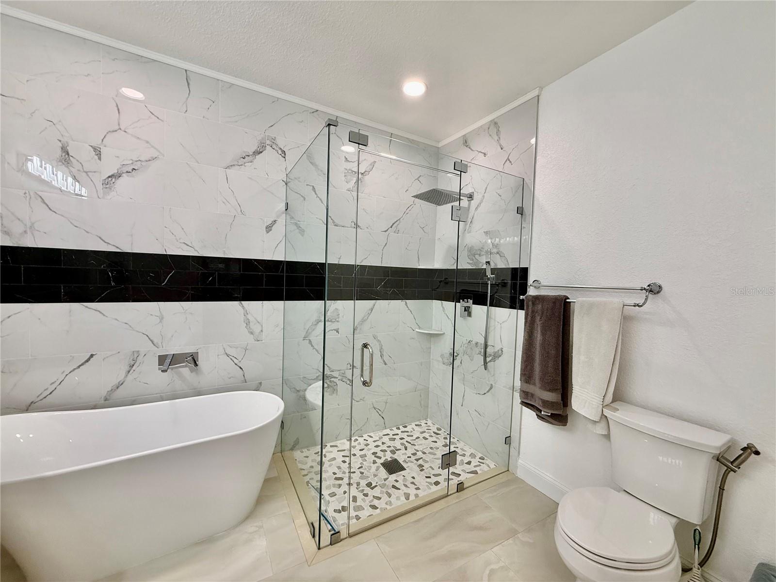 Image 19 of 31 For 16303 Enclave Village Drive 103