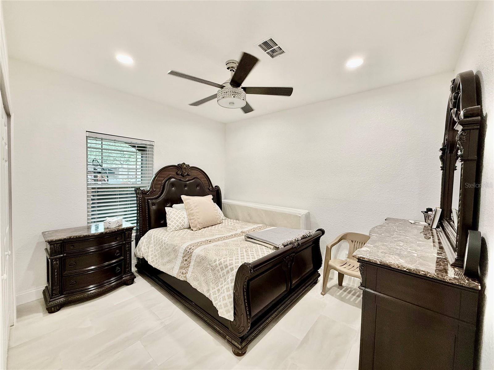 Image 20 of 31 For 16303 Enclave Village Drive 103