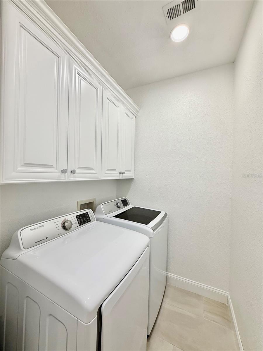 Image 23 of 31 For 16303 Enclave Village Drive 103